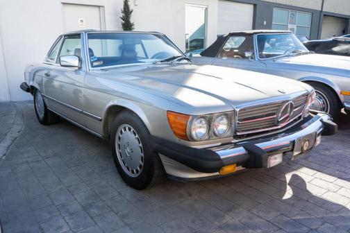 1986 Mercedes-Benz SL-Class 560SL