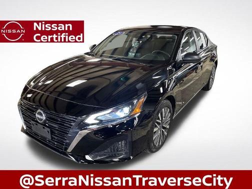 Super Black Clearcoat 2025 Nissan Altima SV