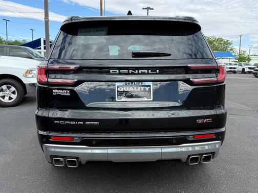 2025 GMC Acadia Denali
