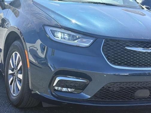 Blue Pearl 2023 Chrysler Pacifica Hybrid Touring L