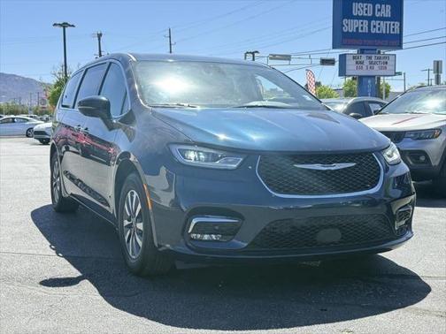 Blue Pearl 2023 Chrysler Pacifica Hybrid Touring L
