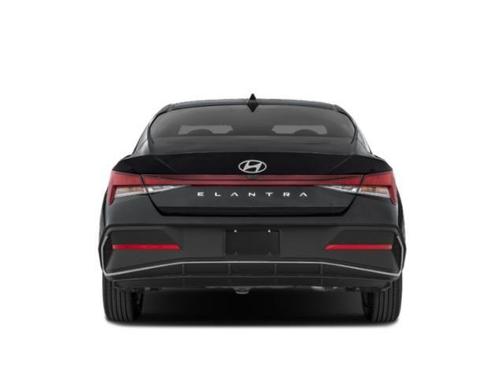 White 2025 Hyundai ELANTRA SE