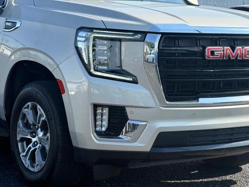 2023 GMC Yukon SLE