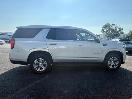 2023 GMC Yukon SLE