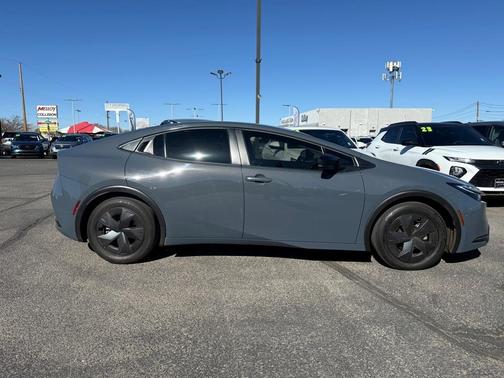 2024 Toyota Prius LE
