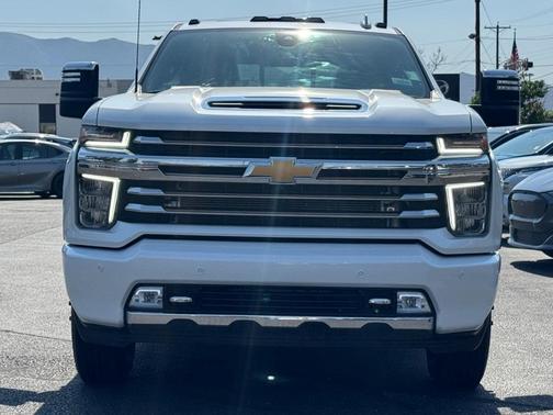 2023 Chevrolet Silverado 3500 High Country