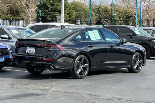 2023 Honda Accord Hybrid 