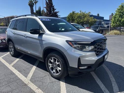 Lunar Silver Metallic 2023 Honda Passport