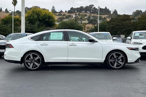 2024 Honda Accord Hybrid 