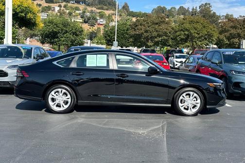 2025 Honda Accord 