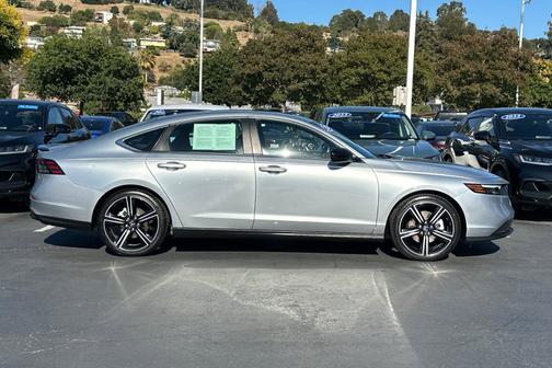 2024 Honda Accord Hybrid 