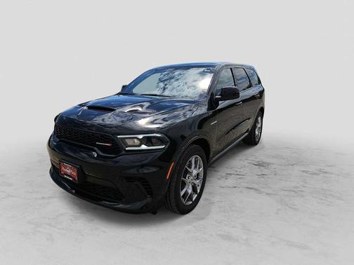 DB Black Clearcoat 2026 Dodge Durango GT HEMI V8