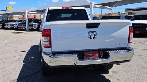2022 RAM 2500 Tradesman 4x4 Crew Cab 64 Box