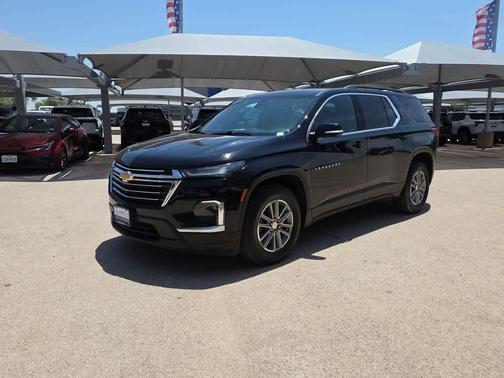 Mosaic Black Metallic 2023 Chevrolet Traverse LT Leather