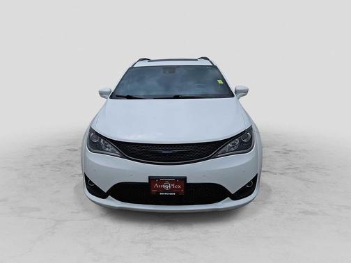 Bright White Clearcoat 2020 Chrysler Pacifica Hybrid Limited