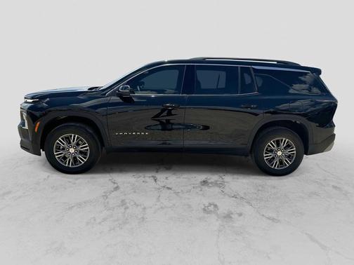 Mosaic Black Metallic 2025 Chevrolet Traverse LT