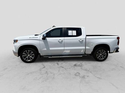 Summit White 2022 Chevrolet Silverado 1500 LT