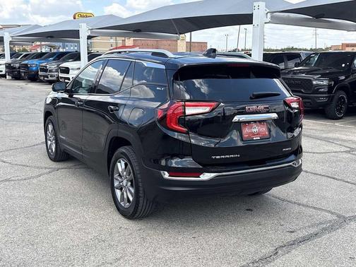 2024 GMC Terrain SLT