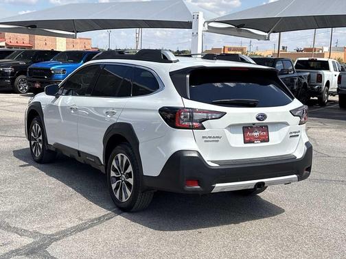 2025 Subaru Outback Touring XT