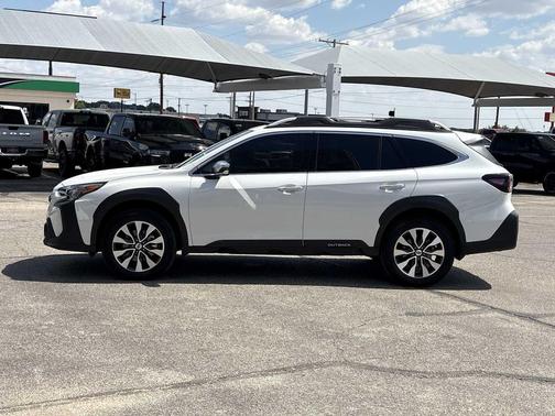 2025 Subaru Outback Touring XT