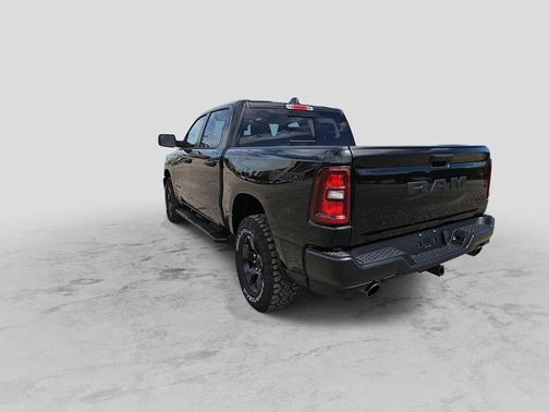 Diamond Black Crystal Pearlcoat 2026 RAM 1500 Warlock
