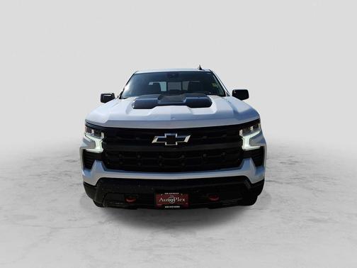 Iridescent Pearl Tricoat 2024 Chevrolet Silverado 1500 LT Trail Boss