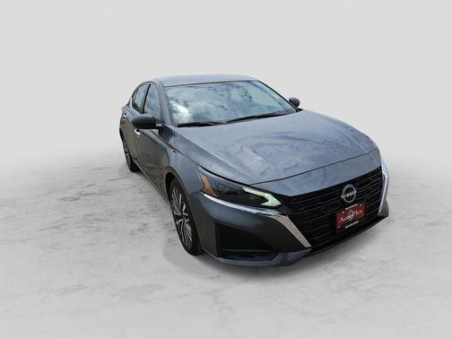 Gun Metallic 2025 Nissan Altima SV