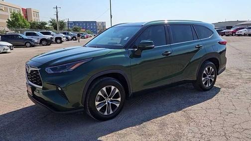 2023 Toyota Highlander XLE