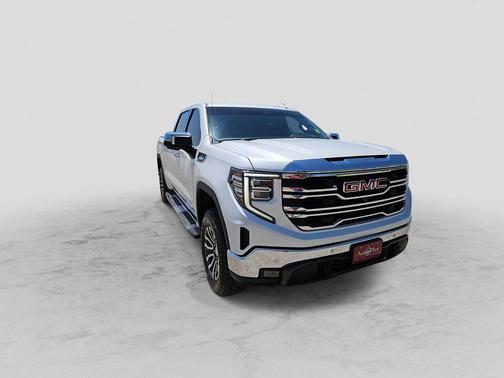 White Frost Tricoat 2023 GMC Sierra 1500 SLT