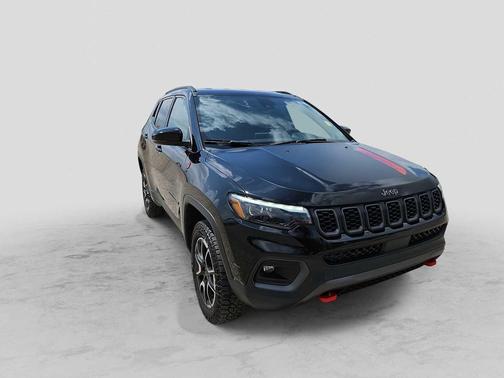 Diamond Black Crystal Pearlcoat 2025 Jeep Compass Trailhawk