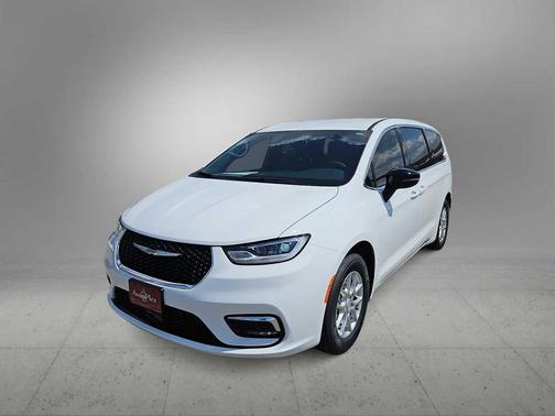 2025 Chrysler Pacifica L