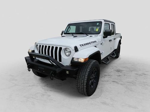 Bright White Clearcoat 2023 Jeep Gladiator Texas Trail