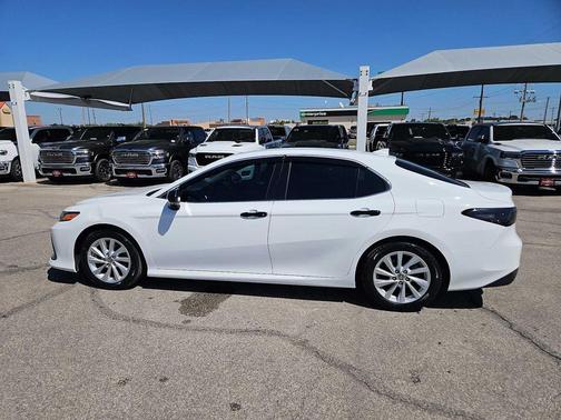 2022 Toyota Camry LE