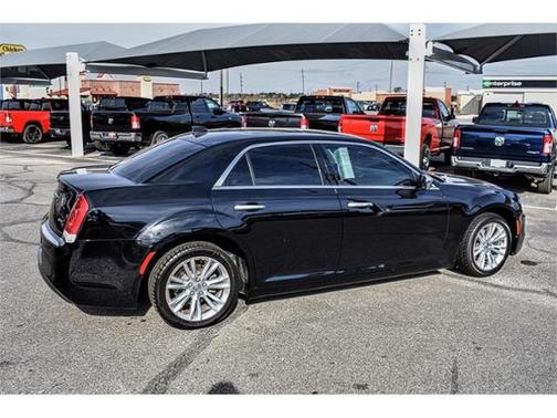 Gloss Black 2017 Chrysler 300C Base