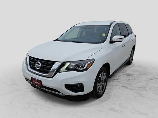 2020 Nissan Pathfinder SL