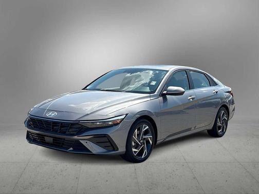 2025 Hyundai ELANTRA SEL