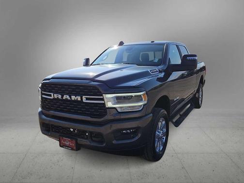 2023 RAM 2500 Big Horn 4x4 Crew Cab 64 Box