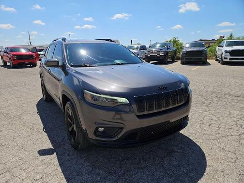 Granite Crystal Metallic Clearcoat 2020 Jeep Cherokee Altitude
