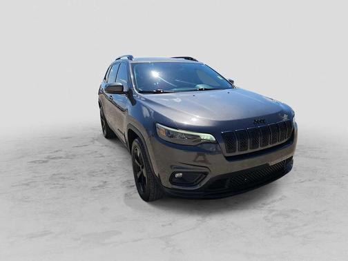 Granite Crystal Metallic Clearcoat 2020 Jeep Cherokee Altitude