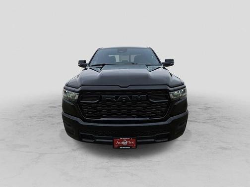 Diamond Black Crystal Pearlcoat 2026 RAM 1500 Lone Star