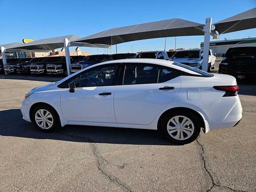 2022 Nissan Versa 1.6 S