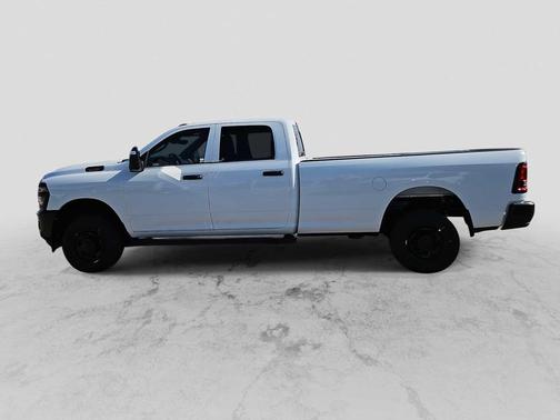 2026 RAM 2500 Tradesman 4x4 Crew Cab 8 Box