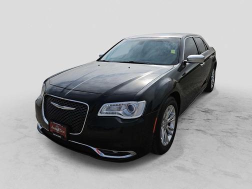Gloss Black 2017 Chrysler 300C Base