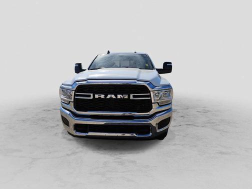 2024 RAM 3500 Tradesman 4x4 Crew Cab 8 Box