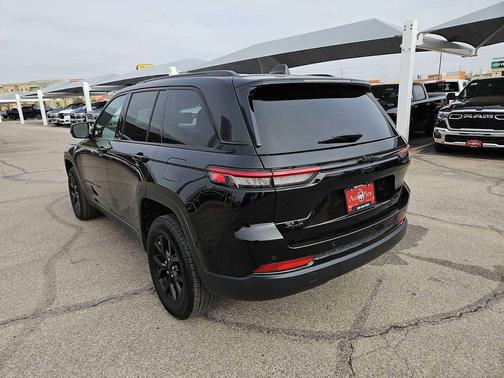 2024 Jeep Grand Cherokee Altitude