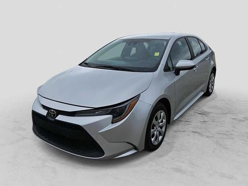Classic Silver Metallic 2022 Toyota Corolla LE