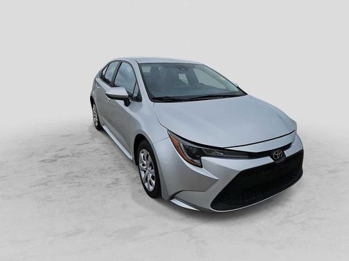 Classic Silver Metallic 2022 Toyota Corolla LE