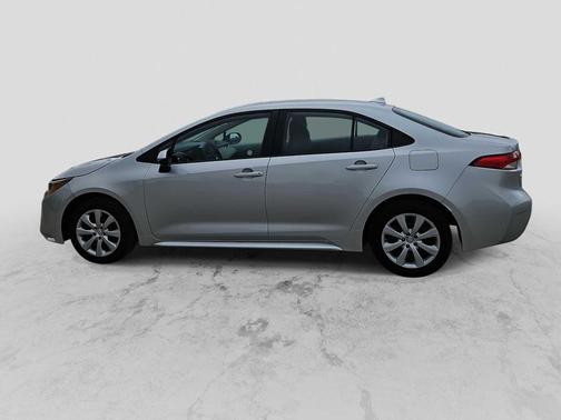 Classic Silver Metallic 2022 Toyota Corolla LE