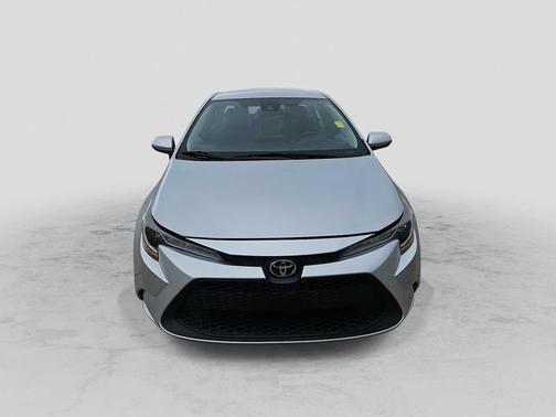 Classic Silver Metallic 2022 Toyota Corolla LE