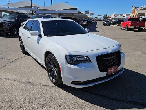 2022 Chrysler 300 S